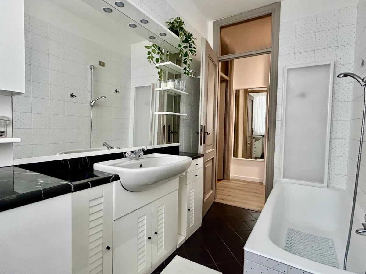 D-Place Apartment Piazza Duomo เครมา ภายนอก รูปภาพ
