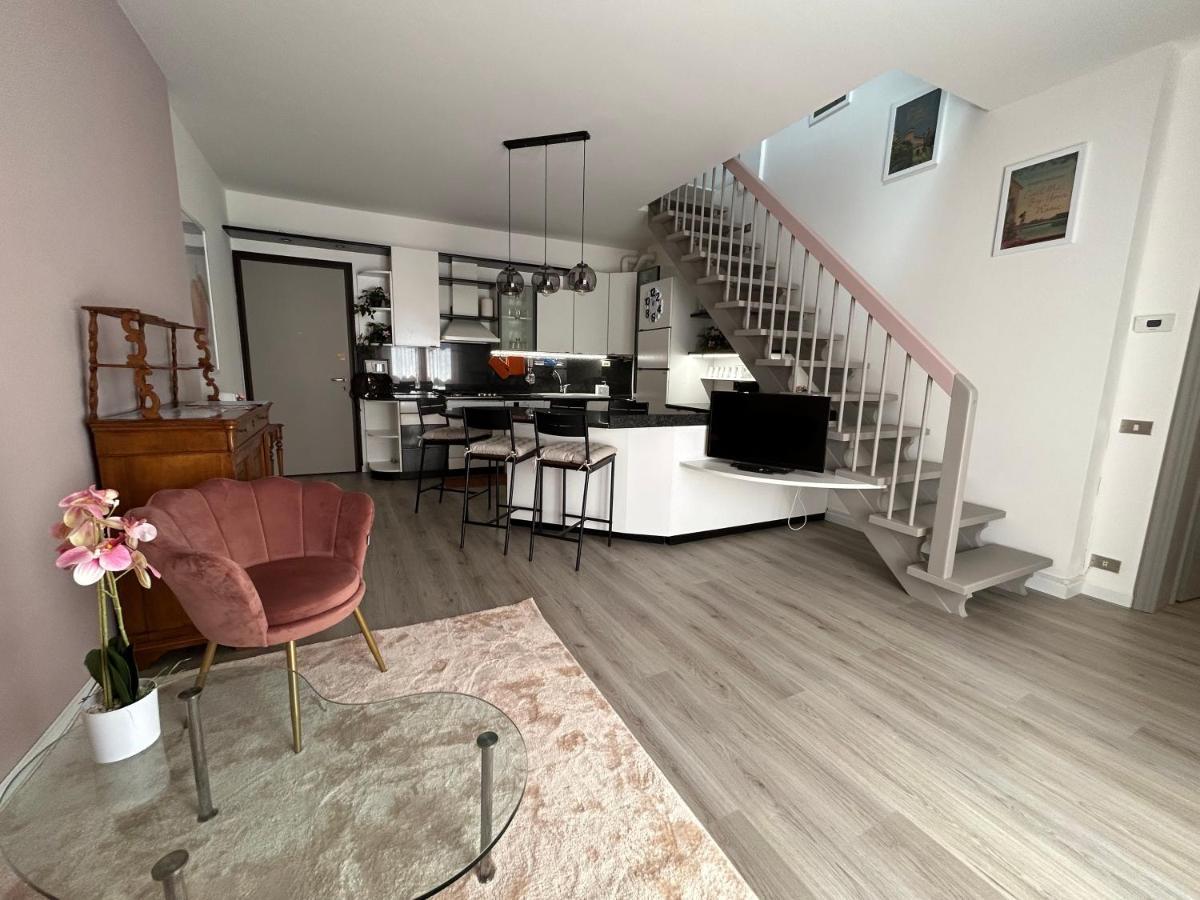 D-Place Apartment Piazza Duomo เครมา ภายนอก รูปภาพ